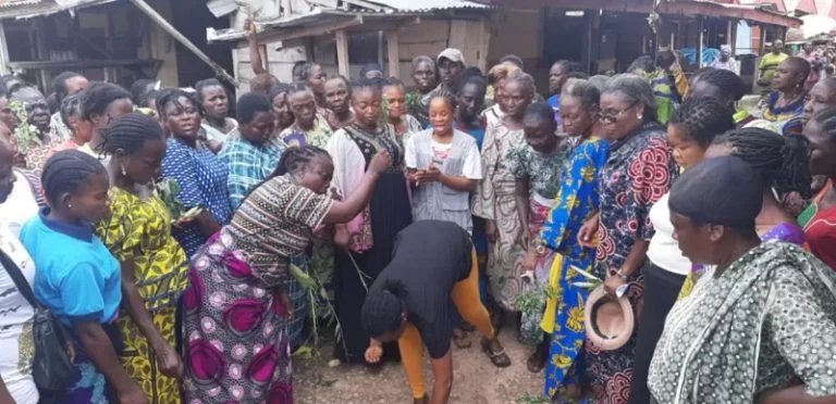 Owo massacre: Women perform rituals, place curses on attackers [Photos]