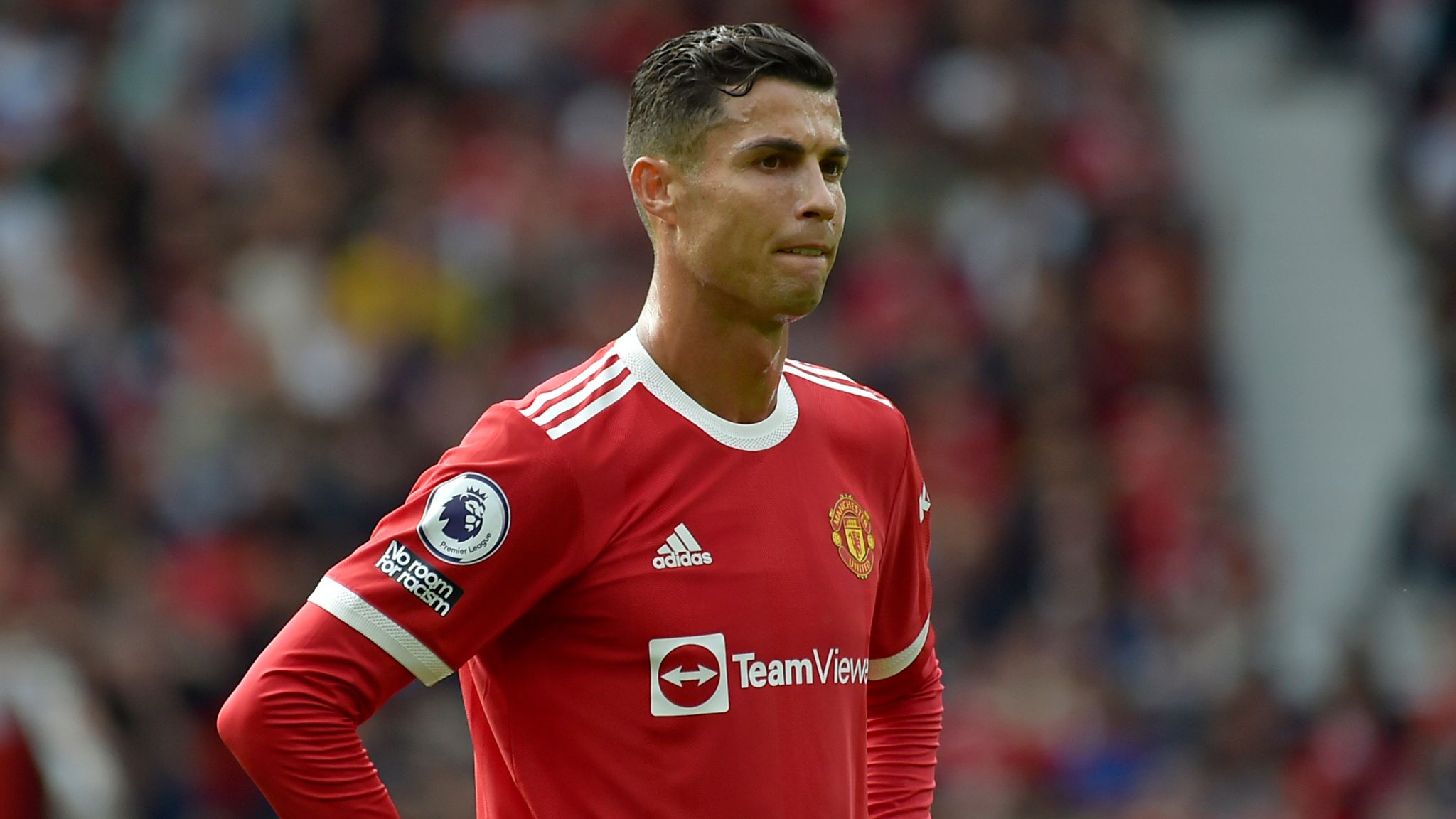 Cristiano Ronaldo in shock move to Chelsea from Manchester United