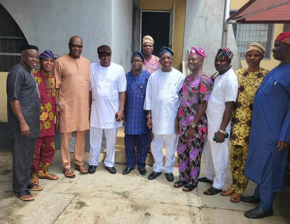 2023: Olaniyan and two Oyo ex-deputy governors, pledge support for Tinubu and Folarin