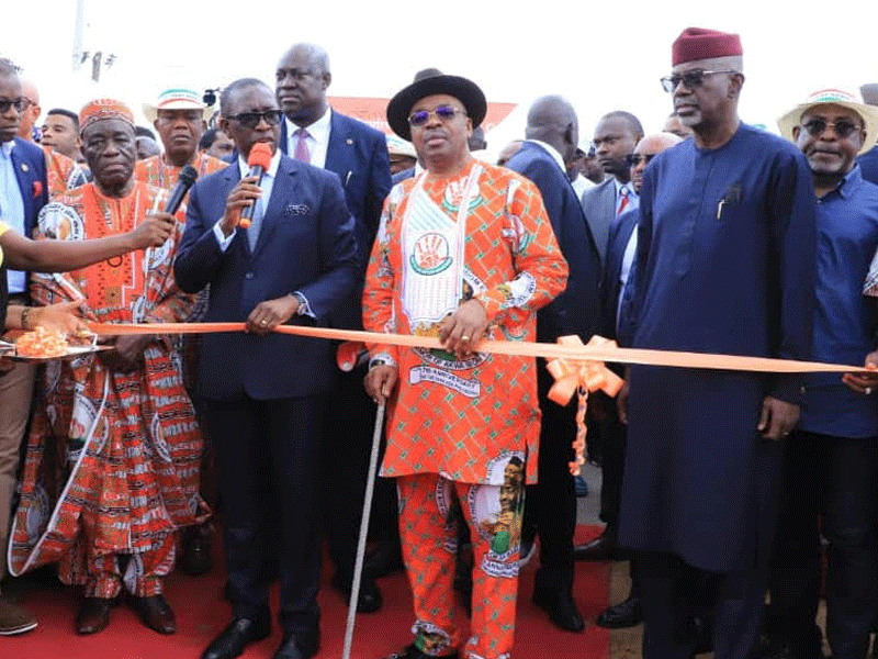 Okowa Inaugurates 10km Drainage System in Uyo