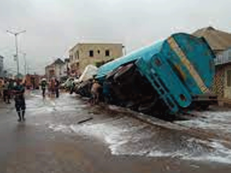 Fallen Tanker Causes Panic in Awka as Content Spills