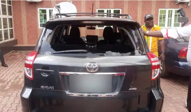 APGA Gov Campaign Team Attacked In Ebonyi (Video)