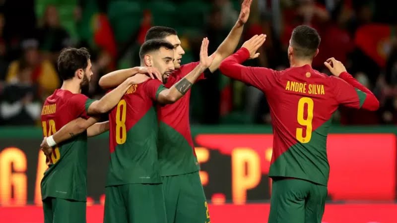 Bruno Fernandes scores twice as Portugal thrash Nigeria 4-0