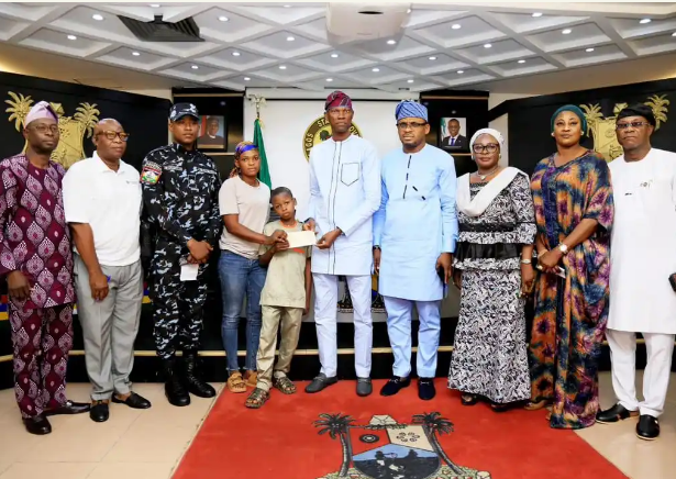 Sanwo-Olu Compensates Families Of Slain Police Officers With N70 Million