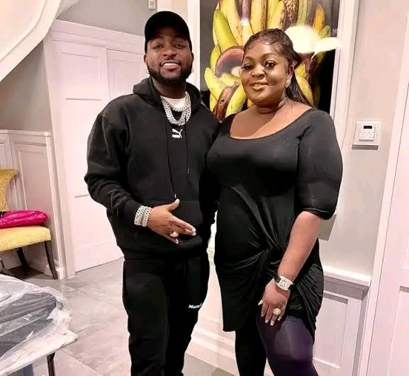 Davido Unfollows Eniola Badmus On Instagram