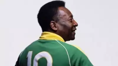 Pelé Says He is “Strong” And Has “Hope”