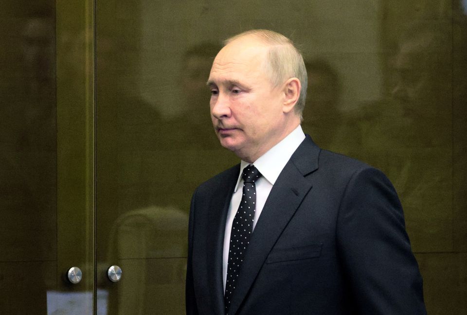 Putin heads for Belarus amid fears of new assault on Ukraine