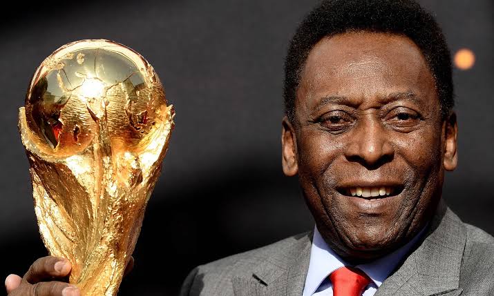 Pele to be buried today on the 9th floor of Santos Stadium