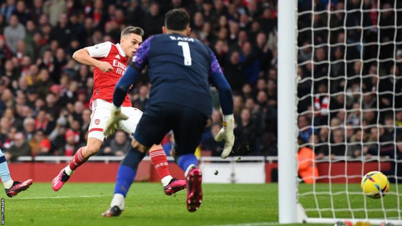 Trossard scores but Toney dents Arsenal title bid