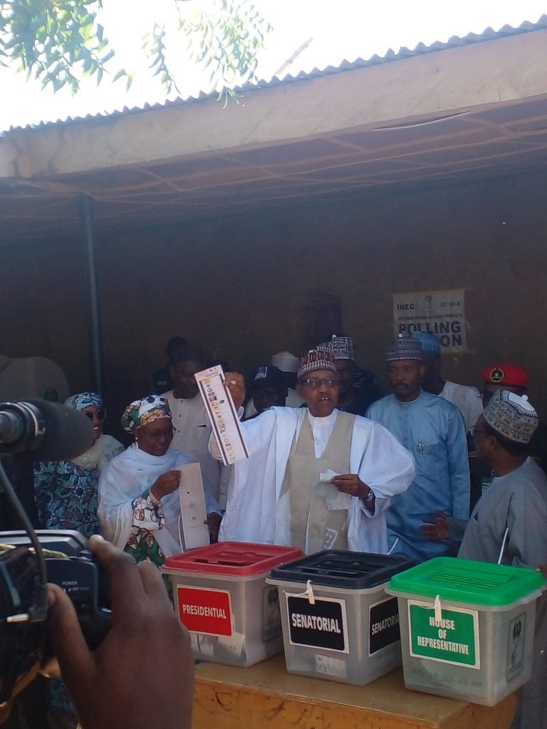 Nigeria Decides 2023: Buhari votes Tinubu in Daura, predicts victory for APC