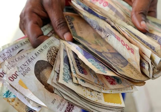 Naira depreciates to N1,370/$ in parallel market