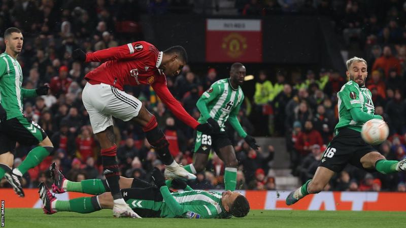 Europa: ‘Brilliant’ Fernandes helps Man Utd crush Real betis