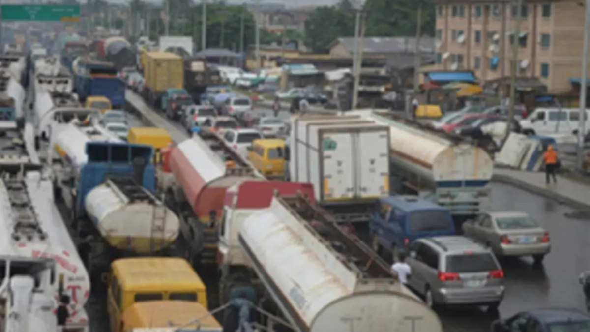 Customs operations worsen traffic on Apapa-Oshodi expressway