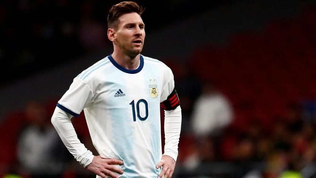 Gunmen threaten Lionel Messi, fire shots