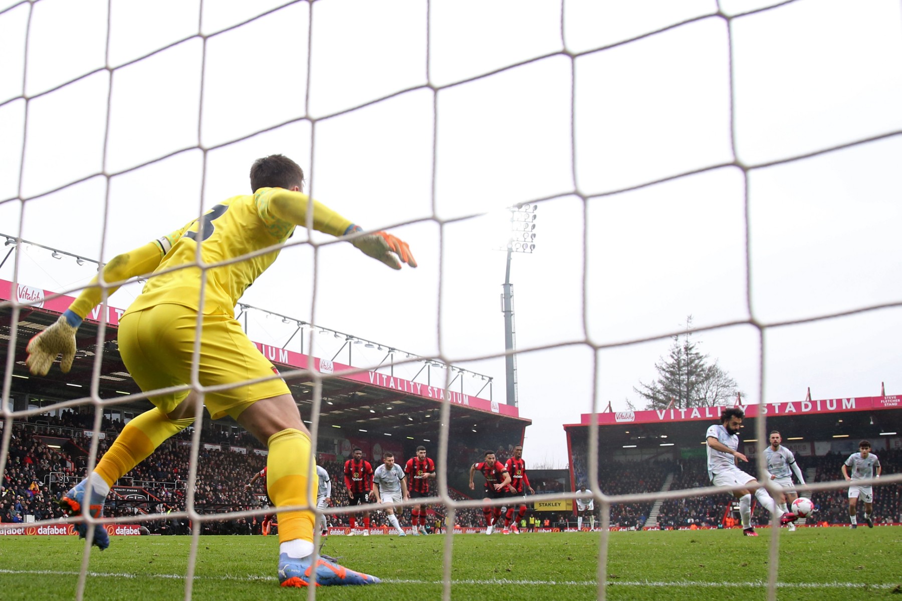 Salah misses penalty as Bournemouth beat Liverpool 1-0