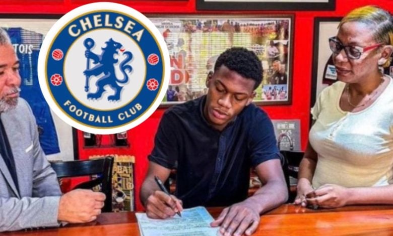 Chelsea signs new striker, Richards ahead of Newcastle United