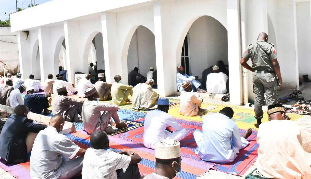 Kaduna guber: Imam cries during Juma’at sermon, alleges threat to life