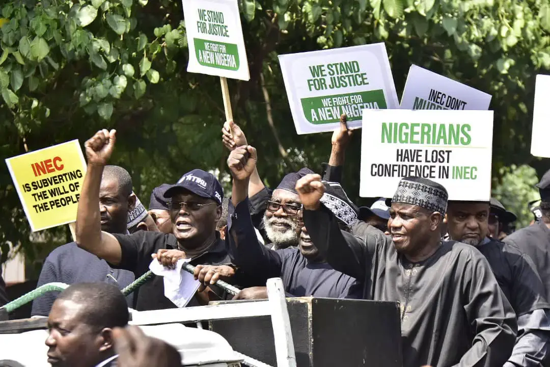 Photos: Atiku, Ayu, others lead protest to INEC hqtr in Abuja