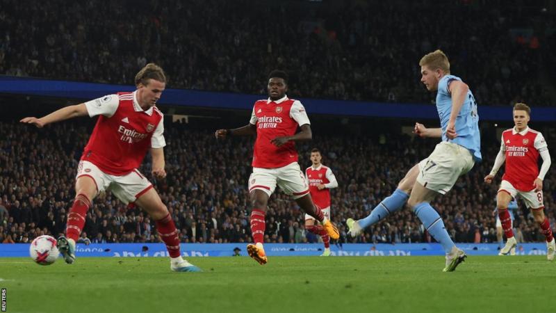 EPL: Man City hammer Arsenal to move two points off top (FT: 4-1)