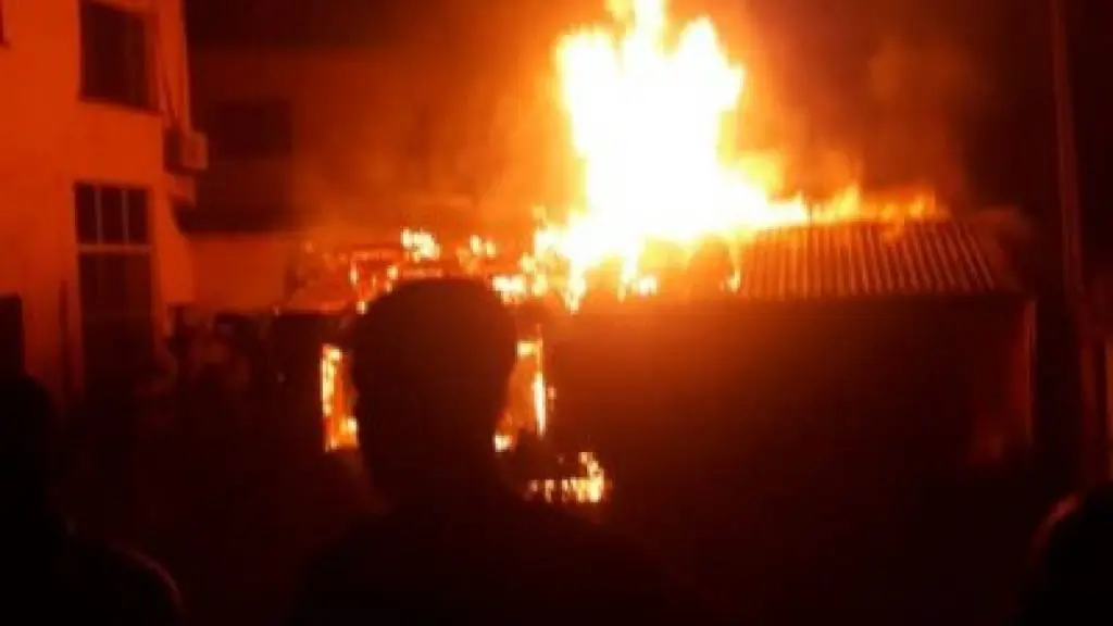 Fire consumes apartment in Ooni’s palace