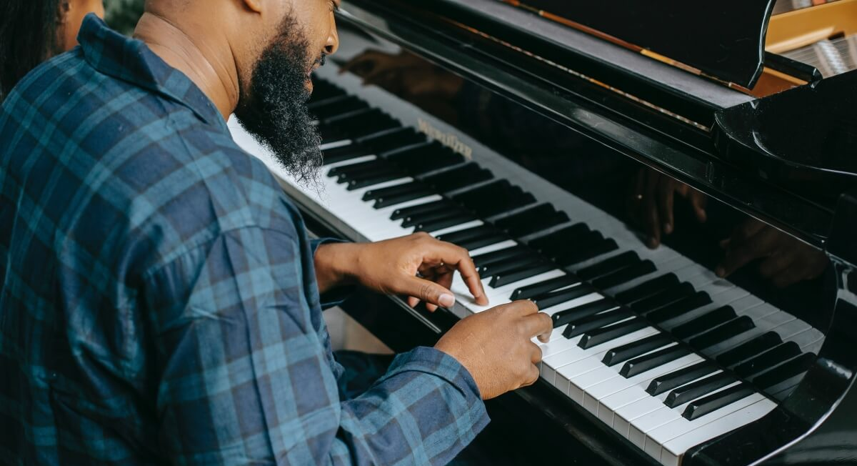 Seven Tips for Improving Your Piano Technique