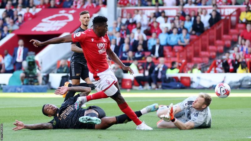 Forest win to seal safety and end Arsenal title hopes