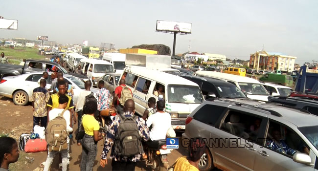 Heavy Rain, Traffic Responsible For Delay In Completion Of Lagos-Ibadan Expressway – FG