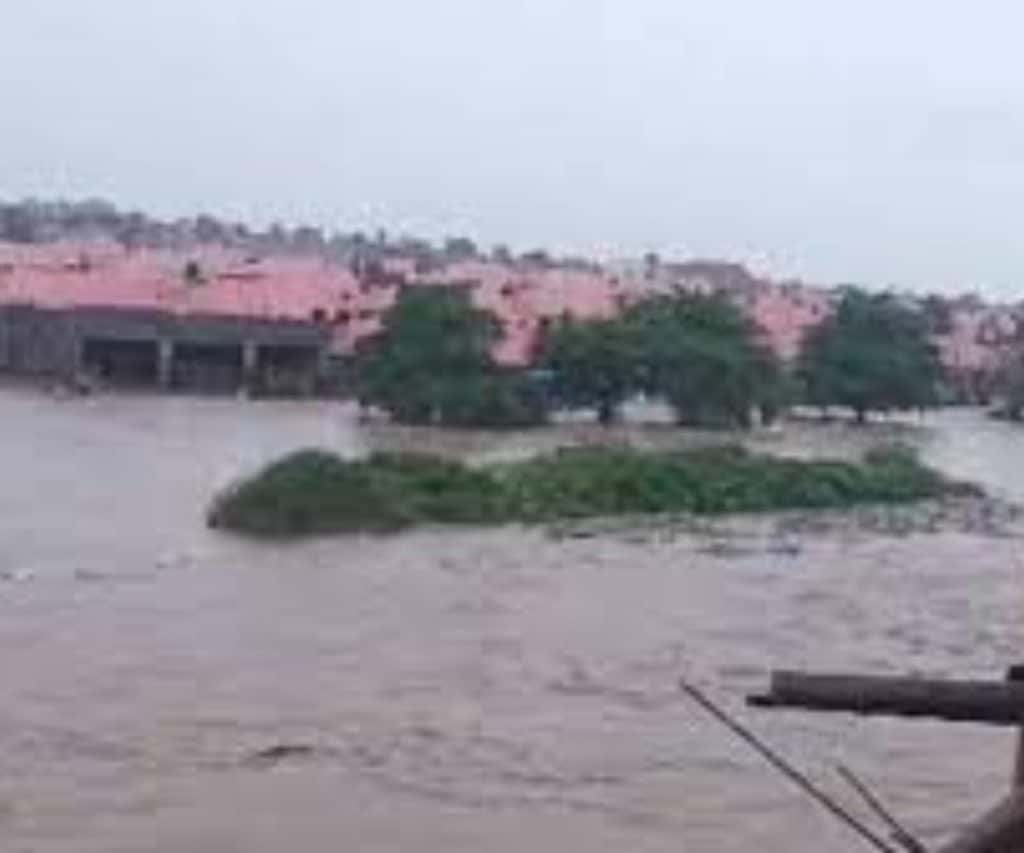 Residents trapped in Abuja estate over hours of rainfall