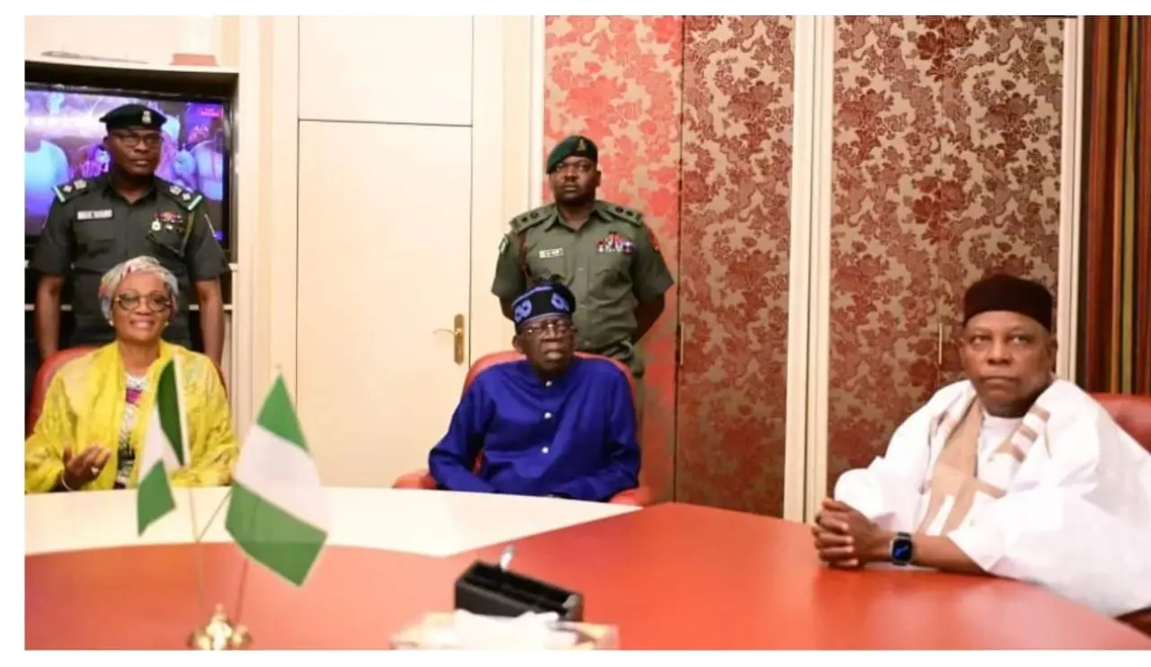 Reactions trail Remi Tinubu’s presence during ‘Presidential meeting’