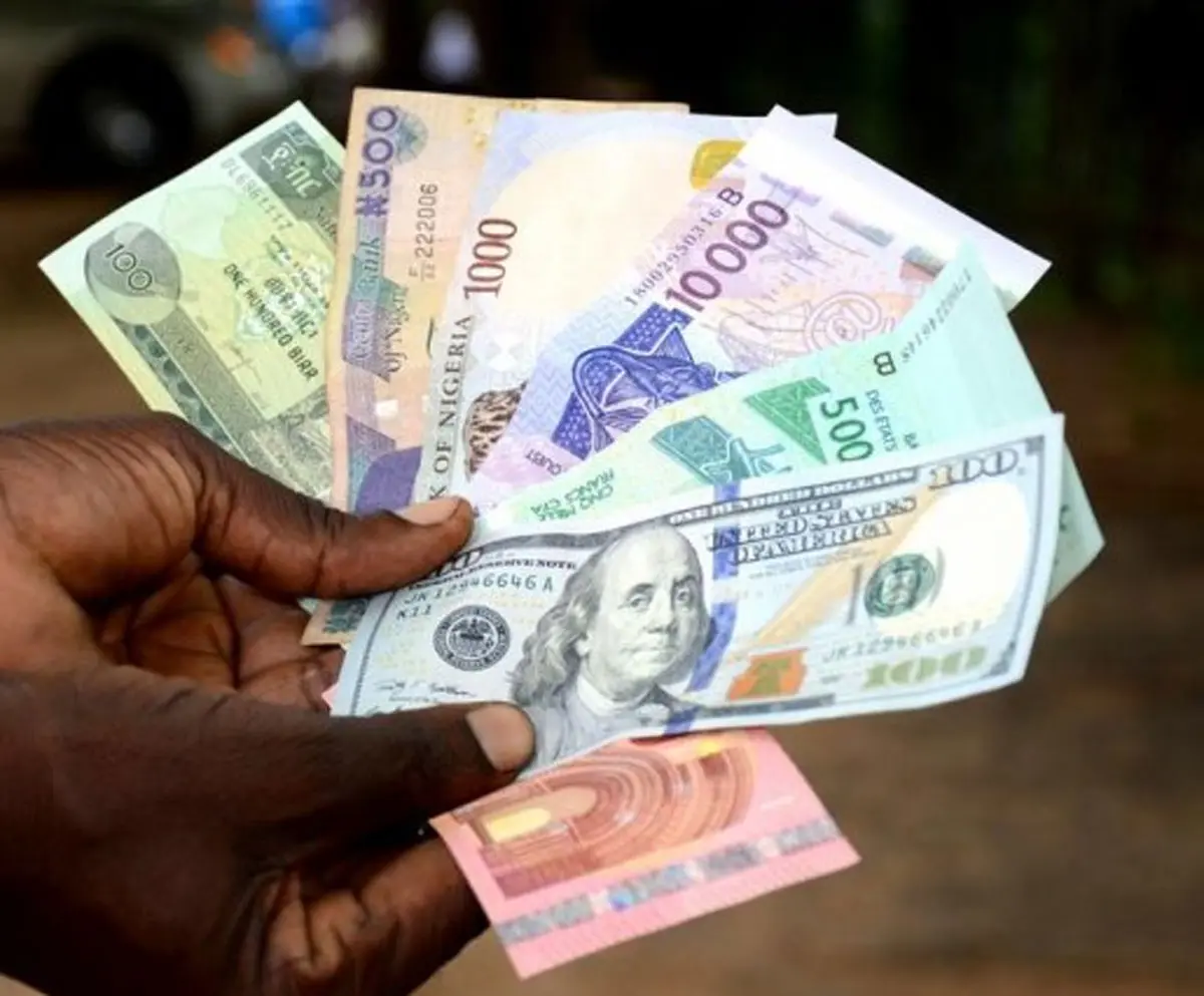 Forex scarcity sends Naira tumbling to N930/US$