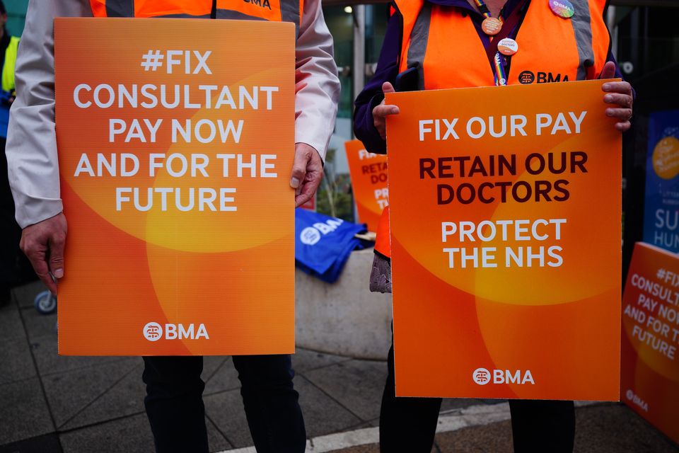 Unprecedented NHS Strike in UK: Junior Doctors and Consultants Unite for First Coordinated Walkout in Series