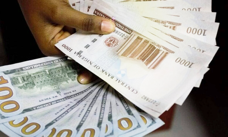 Naira Weakens to N1,100 on Parallel Market as Dollar Supply Shrinks