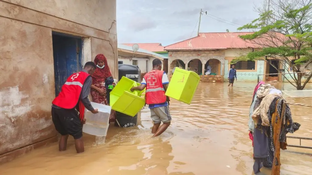 Kenya floods: Death toll nears 120 as crisis escalates