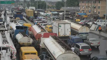 Motorists lament as truckers block Oshodi-Apapa Expressway 