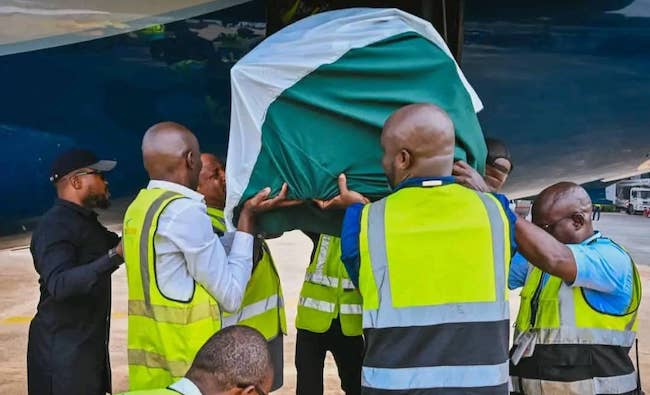 Tears as Akeredolu’s remains arrive Nigeria