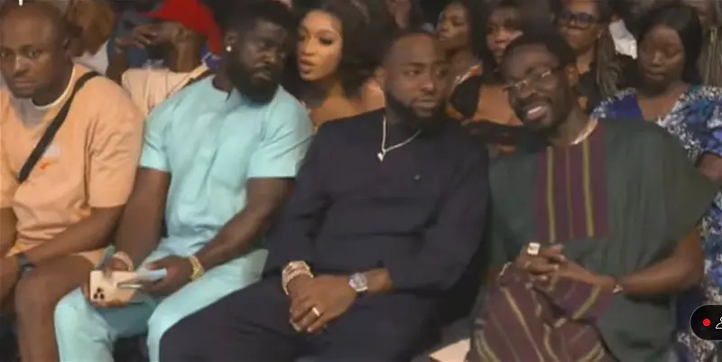 Video: Moment Davido was spotted at Harvesters Church for crossover service 