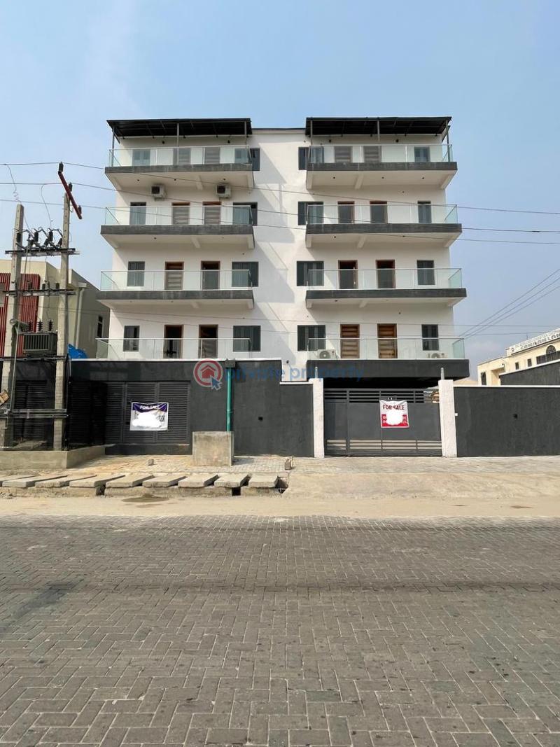 For sale: 2 bedroom Block Of Flats Lekki Phase 1 Lagos