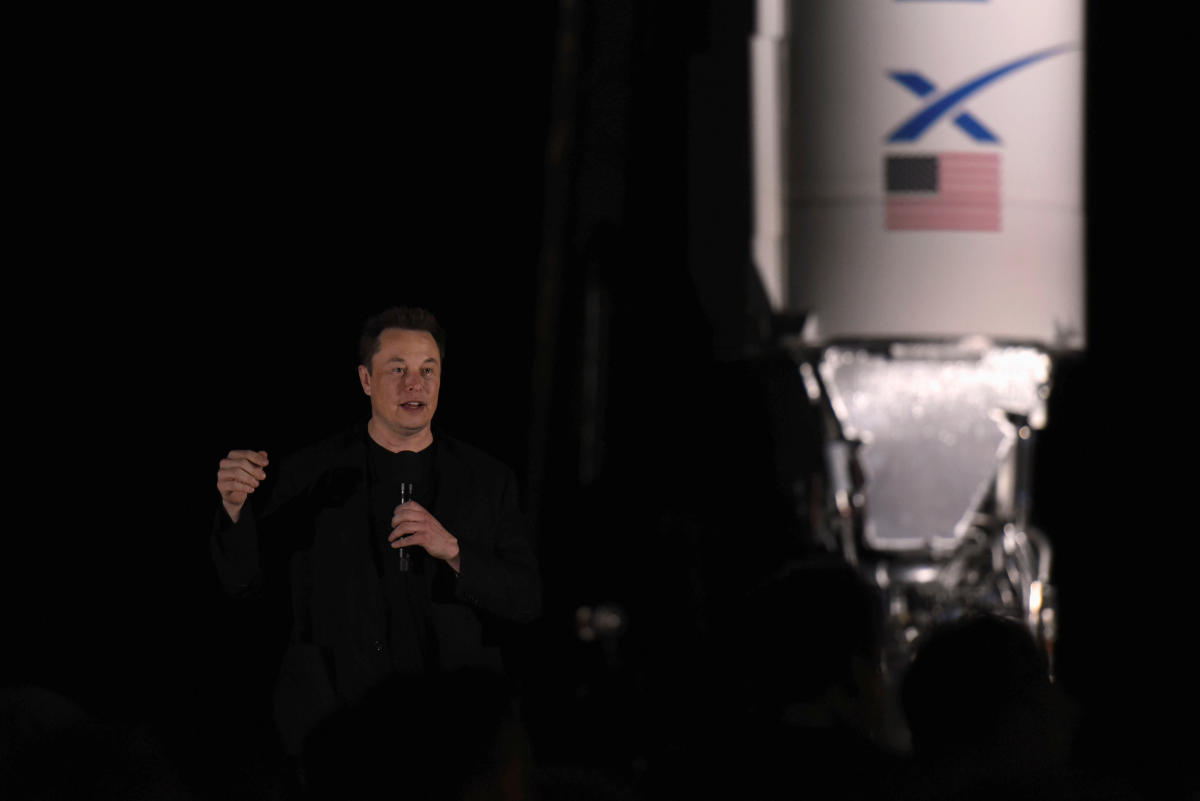 SpaceX moves its legal home to Texas from Delaware