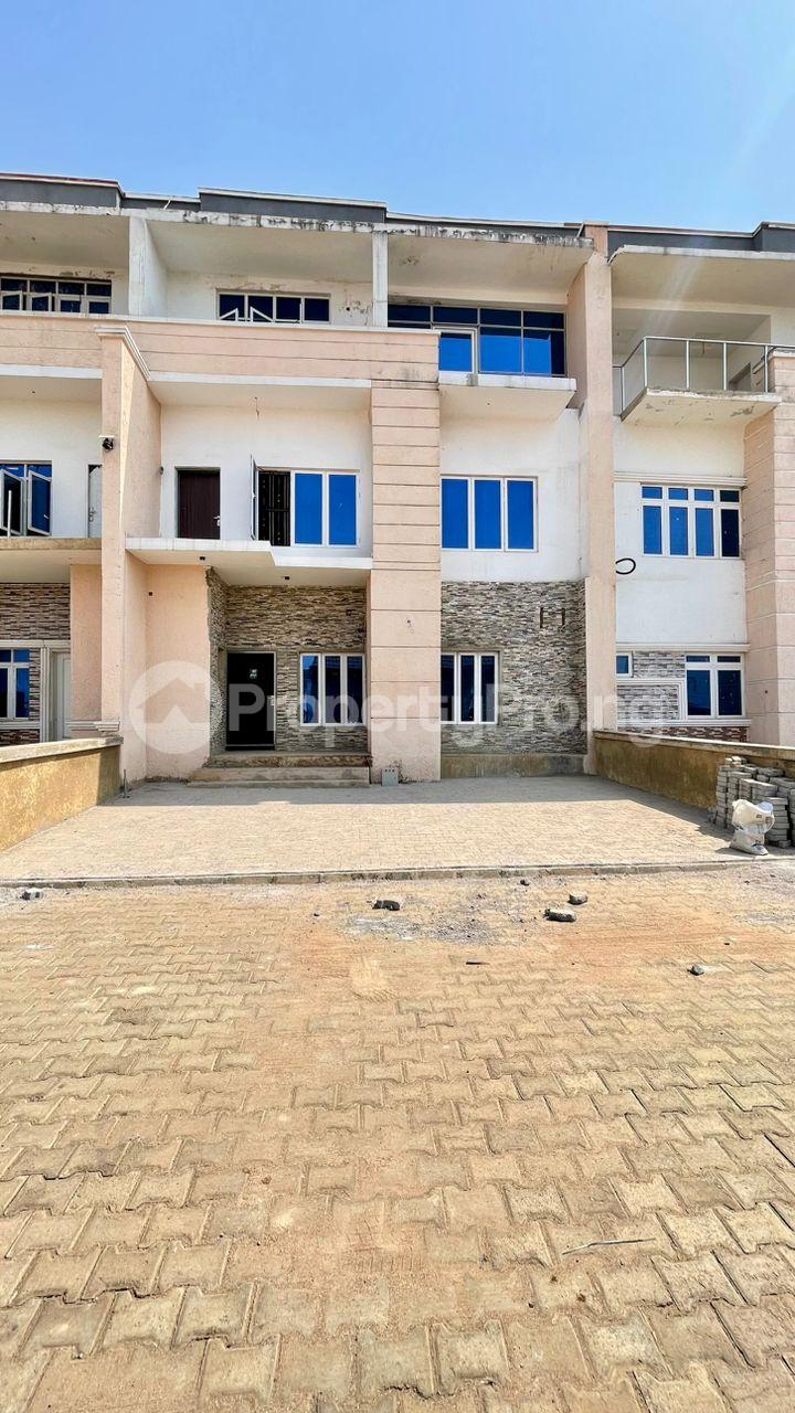 5 Bedroom House For Sale in Wuye Abuja