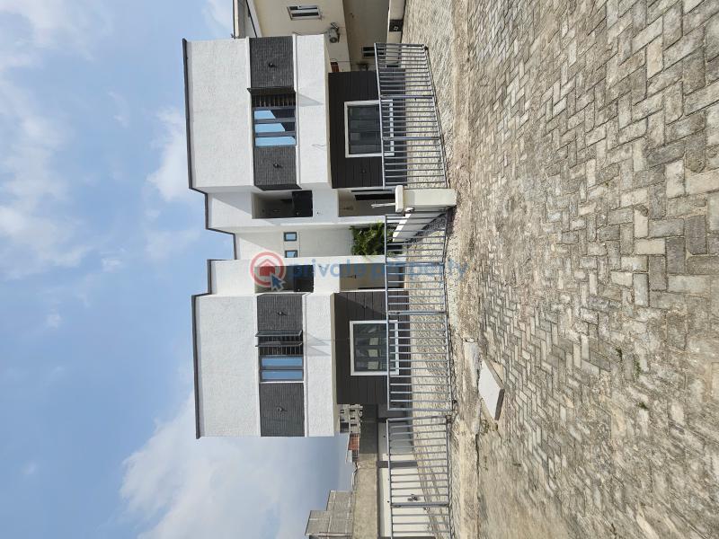 For sale: 4 bedroom Semi detached Duplex At Ikate Elegushi Lekki Lagos (PID: 0PBKAZ)