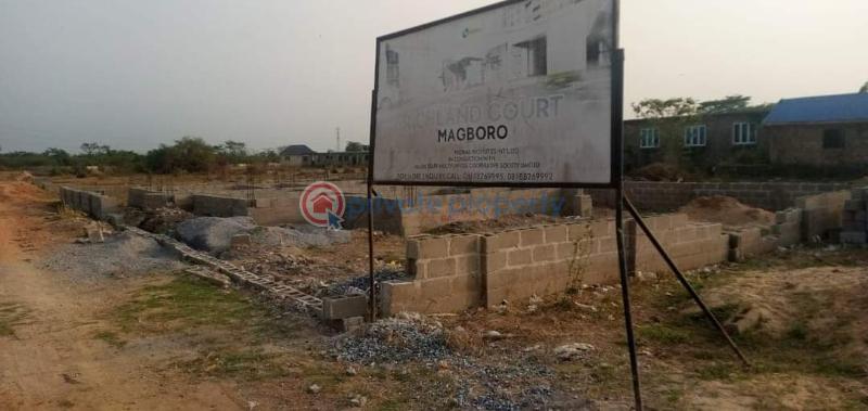 For sale: Residential Land At Richland Court Magboro Ogun State  (PID: 1PBJMH)