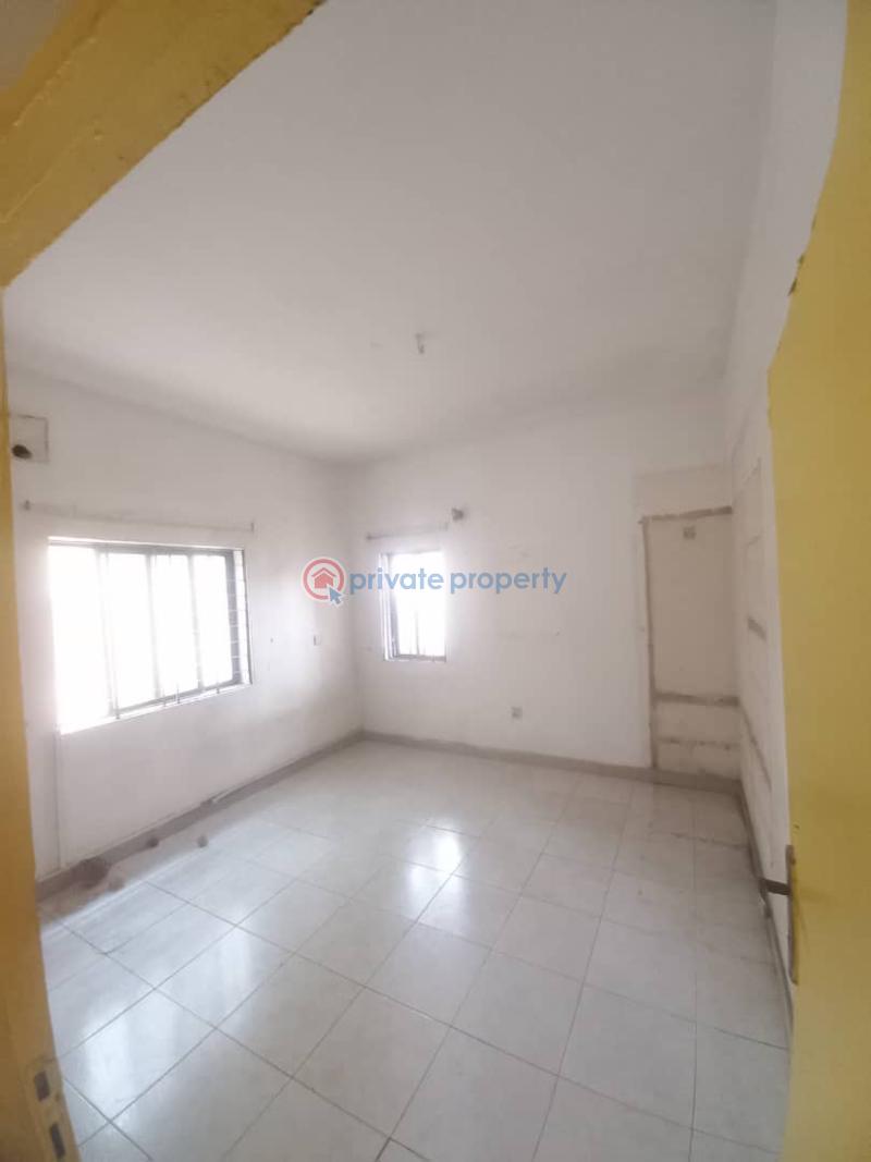 For rent: 2 bedroom Flat & Apartment Magodo GRA Phase 2 Kosofe/Ikosi Lagos