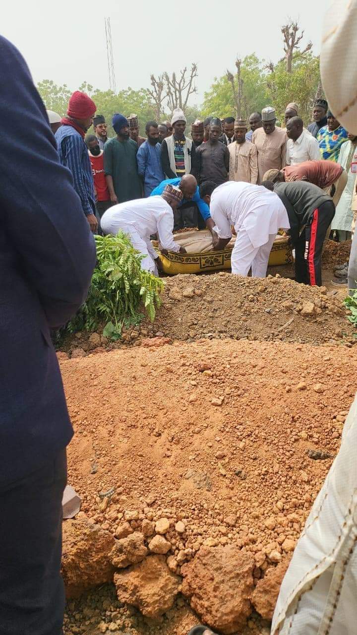 Prof Dankofa, Atiku’s lawyer, buried in Kaduna