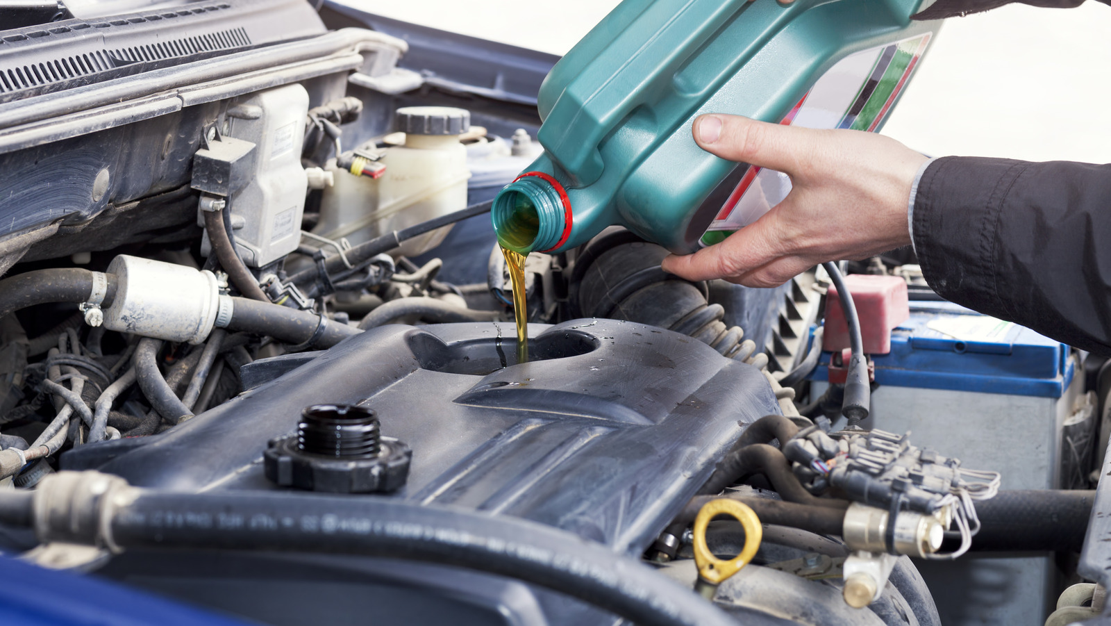 The Average Cost Of An Oil Change (And How To Know If You’re Being Scammed)