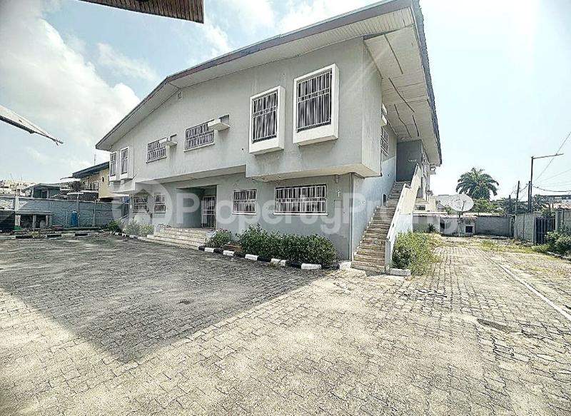 10 Bedroom House For Sale in Adeola Odeku Victoria Island Lagos