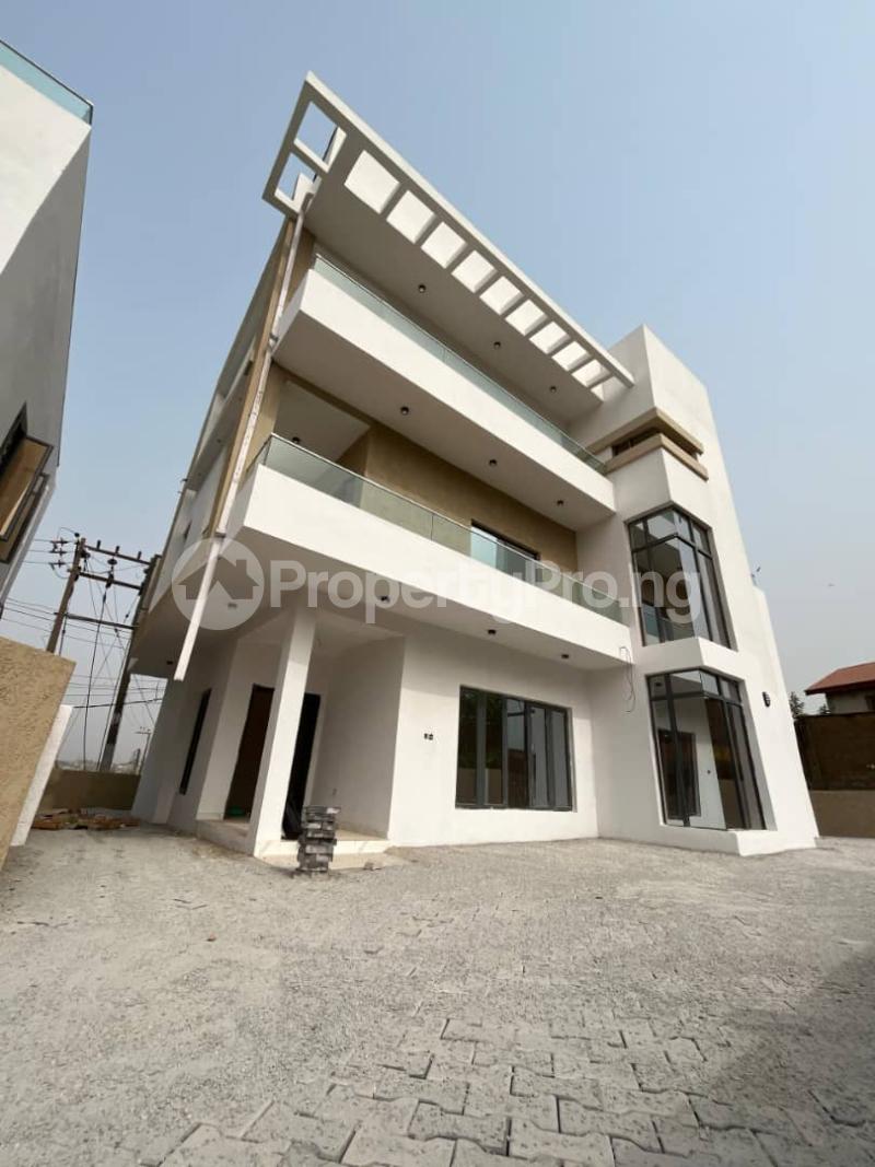 5 Bedroom House For Sale in Bodija Ibadan.