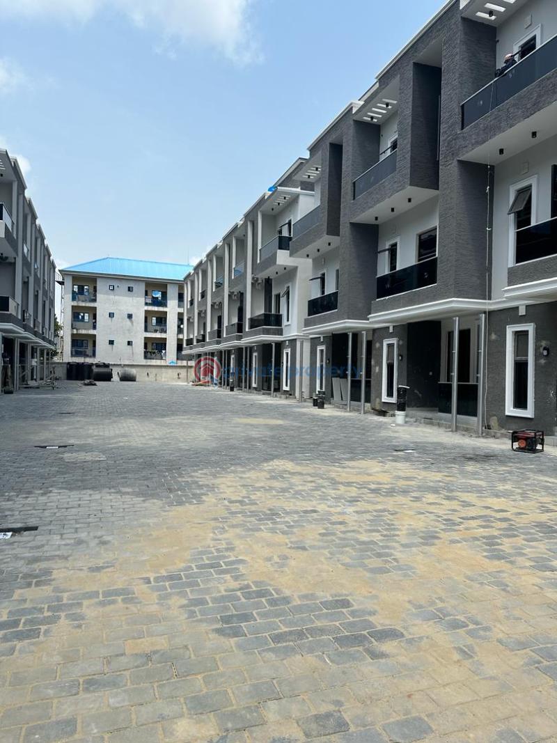 For sale: 4 bedroom Terraced Duplex Oniru Victoria Island Lagos (PID: 8PBKUS)