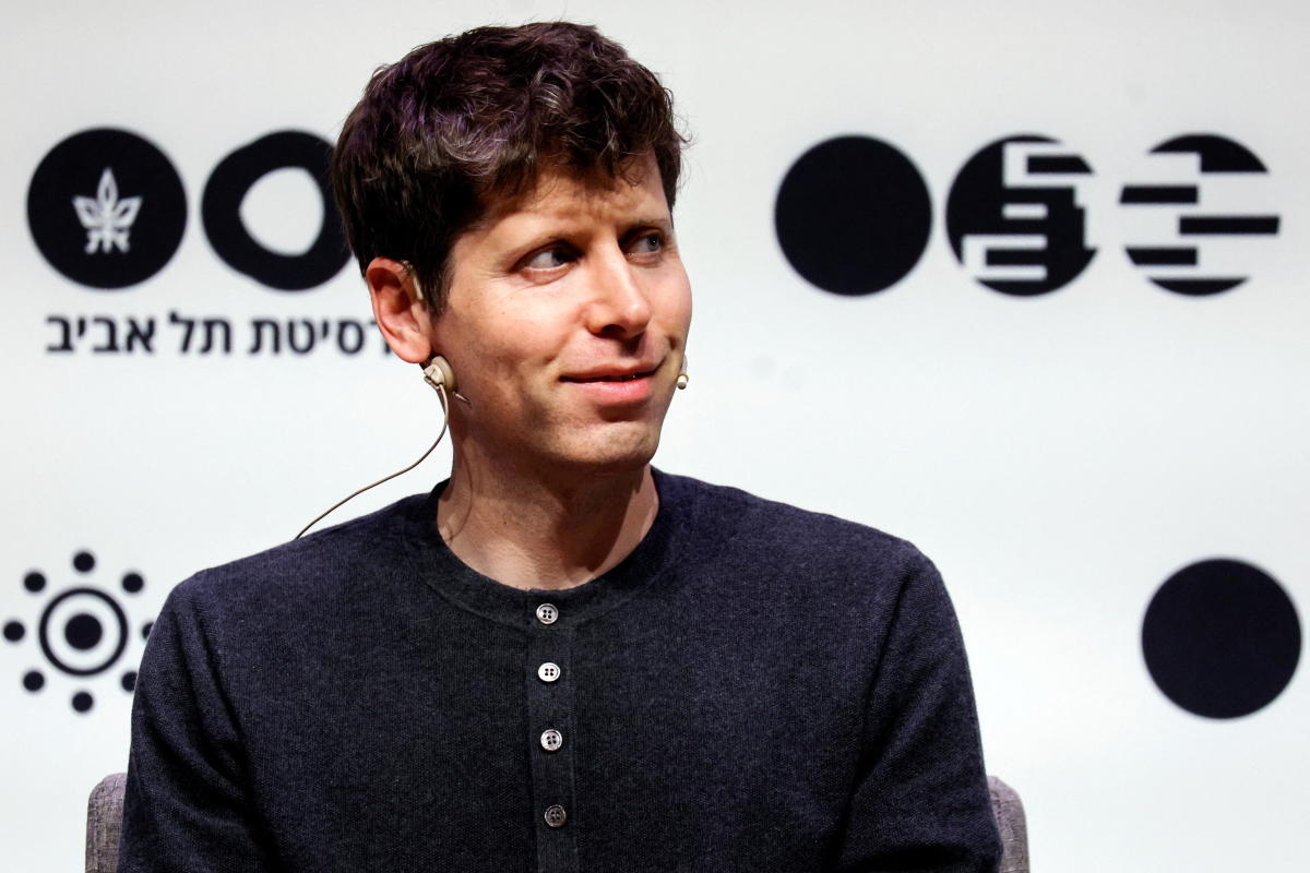 Sam Altman is back on the OpenAI board.