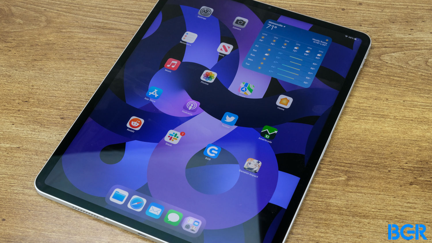 iPad Pro OLED launch delay might have a good explanation