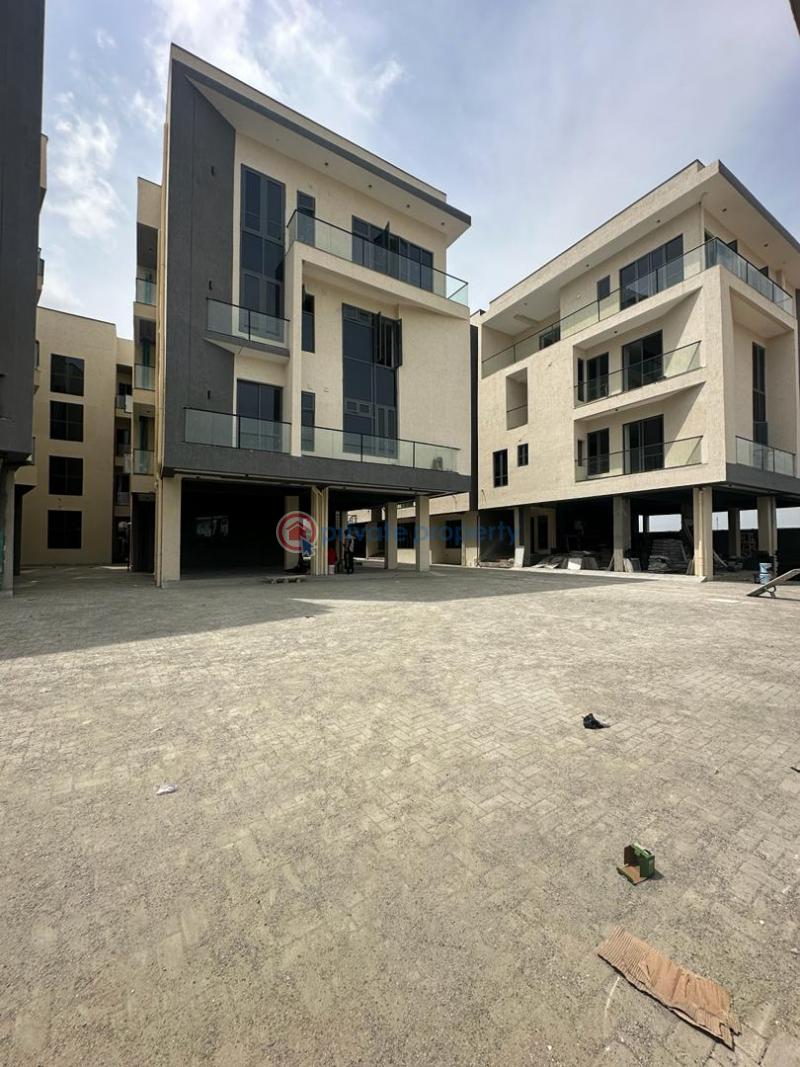 For sale: 2 bedroom Block Of Flats Lekki Phase 1 Lagos (PID: 5PBLPL)